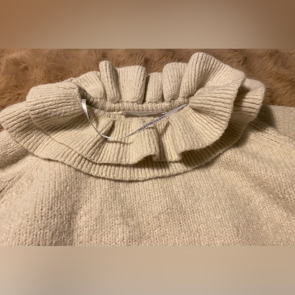 Selected Femme knitted jumper with frill collar detail in cream large - Picture 7 of 11
